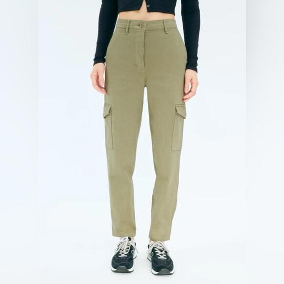 Aritzia Wilfred Free Modern Cotton Cropped Cargo Pants - Picture 3 of 9